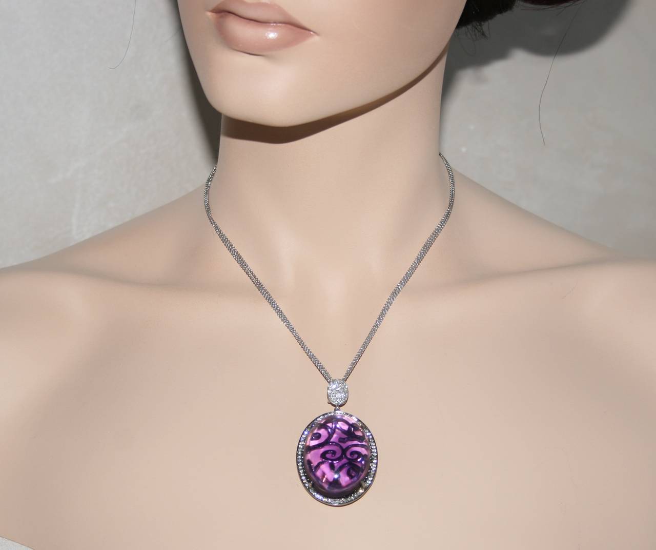 Contemporary 35.00 Carat Amethyst Diamond Gold Pendant Necklace For Sale