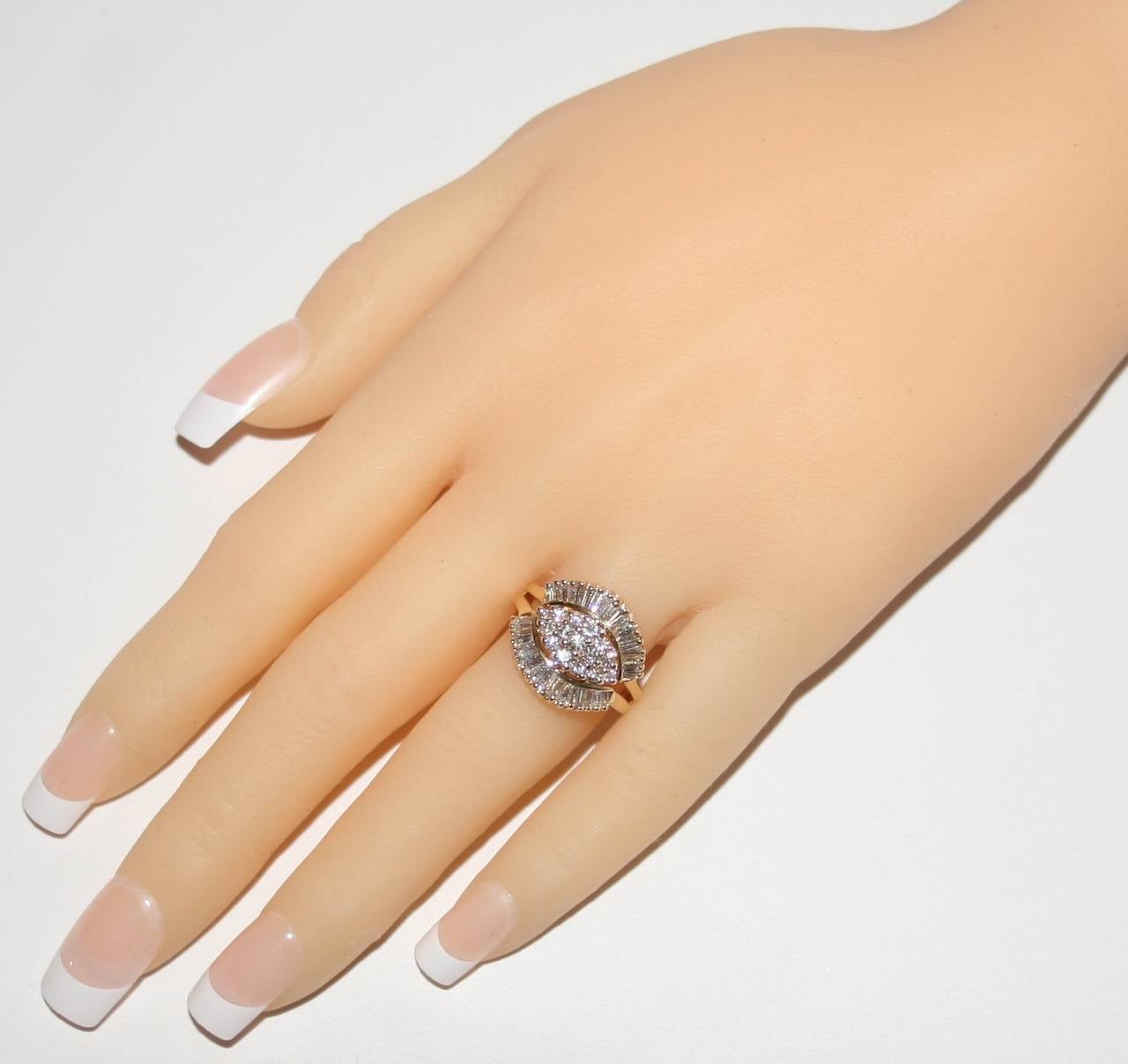 Taille ronde Bague ballerine en or jaune avec diamants de 1,50 carat, années 1990 en vente