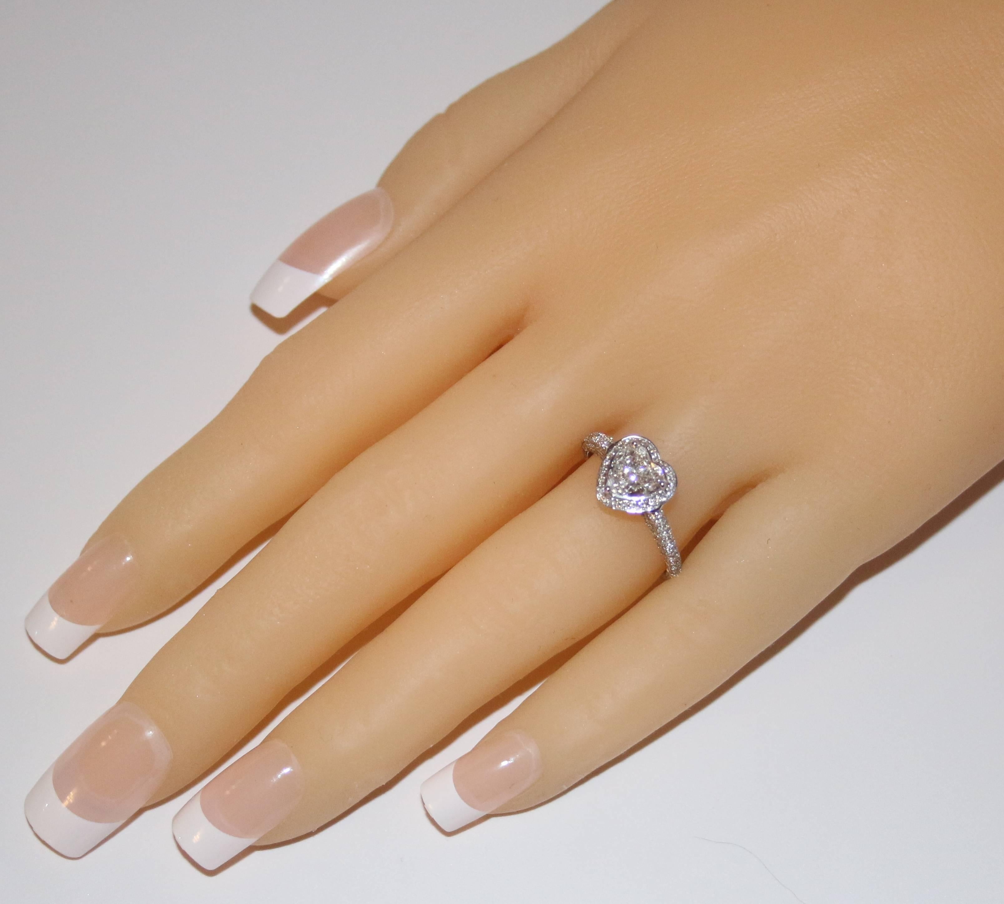 Bague de fiançailles en forme de cœur avec diamant certifié GIA de 0,82 carat G VS1 Neuf - En vente à New York, NY