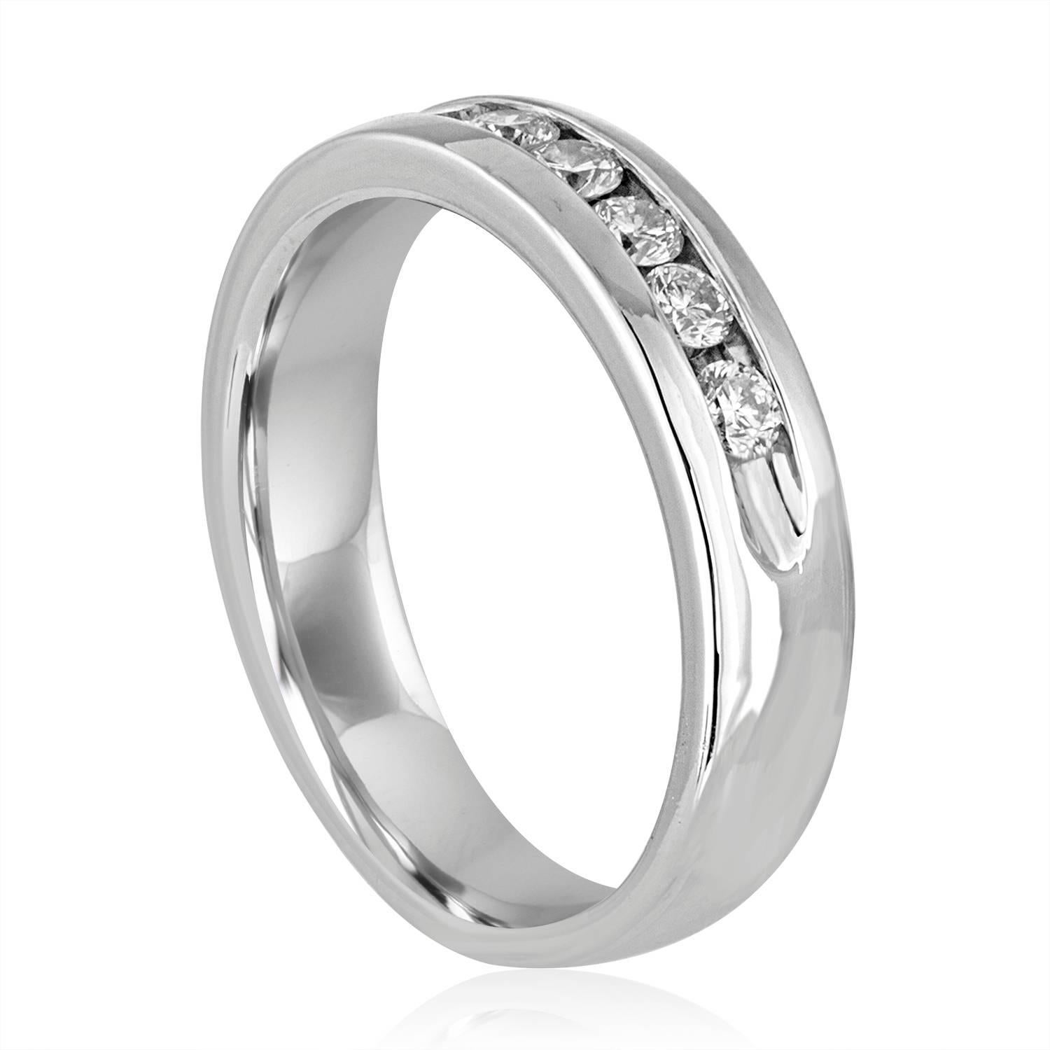 Men's Diamond Wedding Band Ring
The Ring is Platinum 950
The Round Cut Diamonds are 1.00Ct G/H VS
The ring is a size 12.5, sizable
The ring weighs 16.4 grams