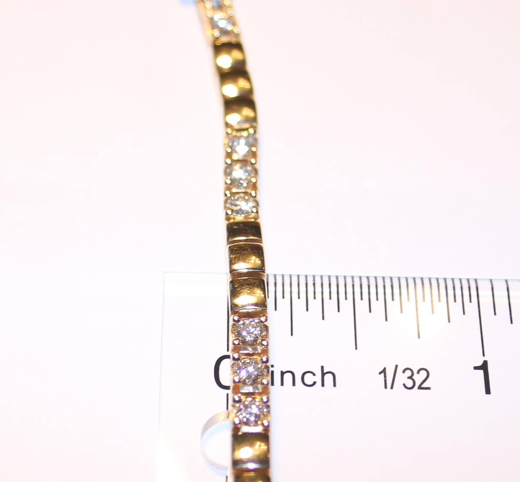 2,15 Karat Diamant-Gold-Tennisarmband (Rundschliff) im Angebot