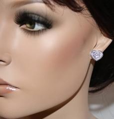 1.08 Carats Diamond Gold Heart Stud Earrings