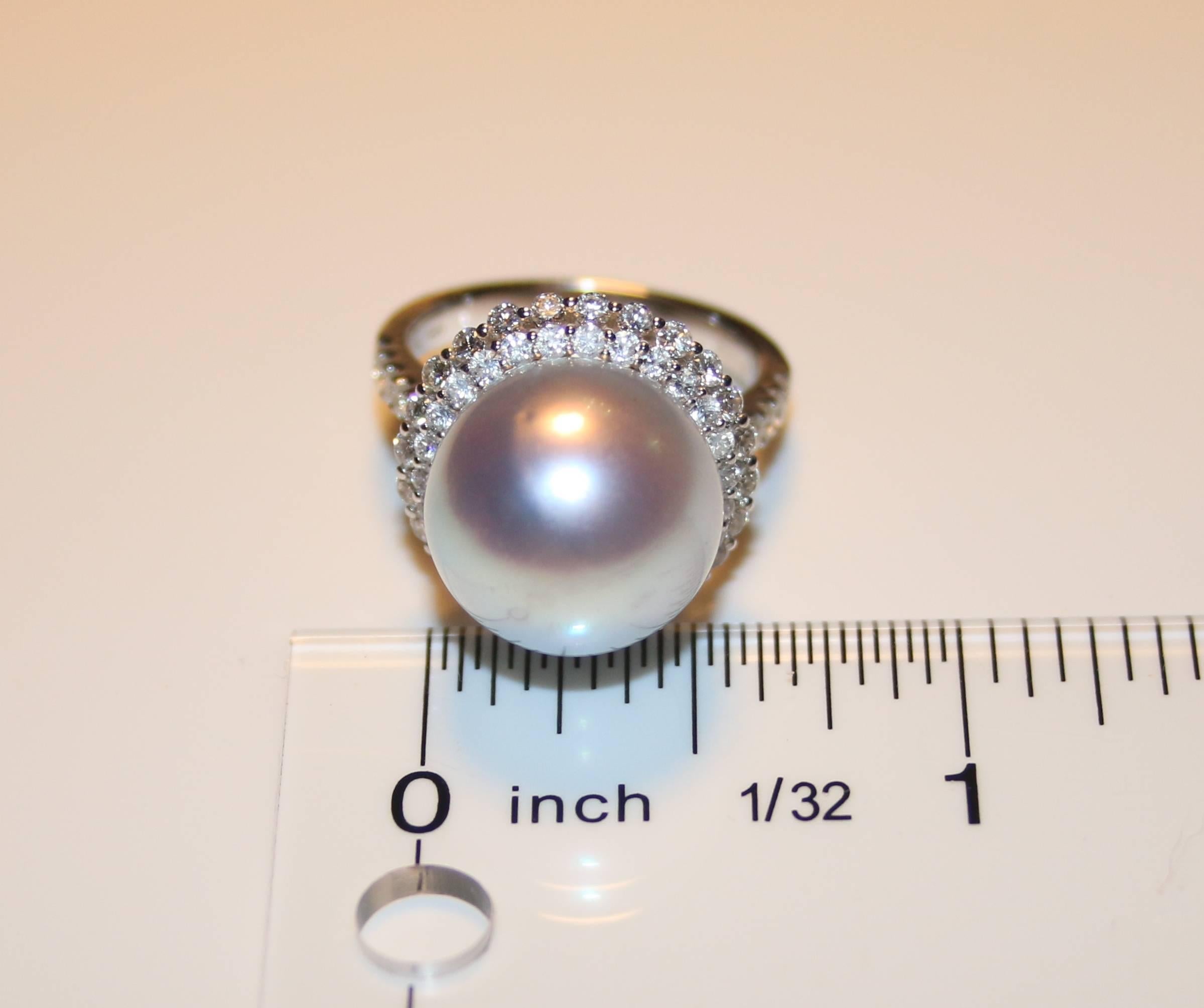 Round Cut 1.18 Carats Diamond And South Sea Pearl Gold Ring