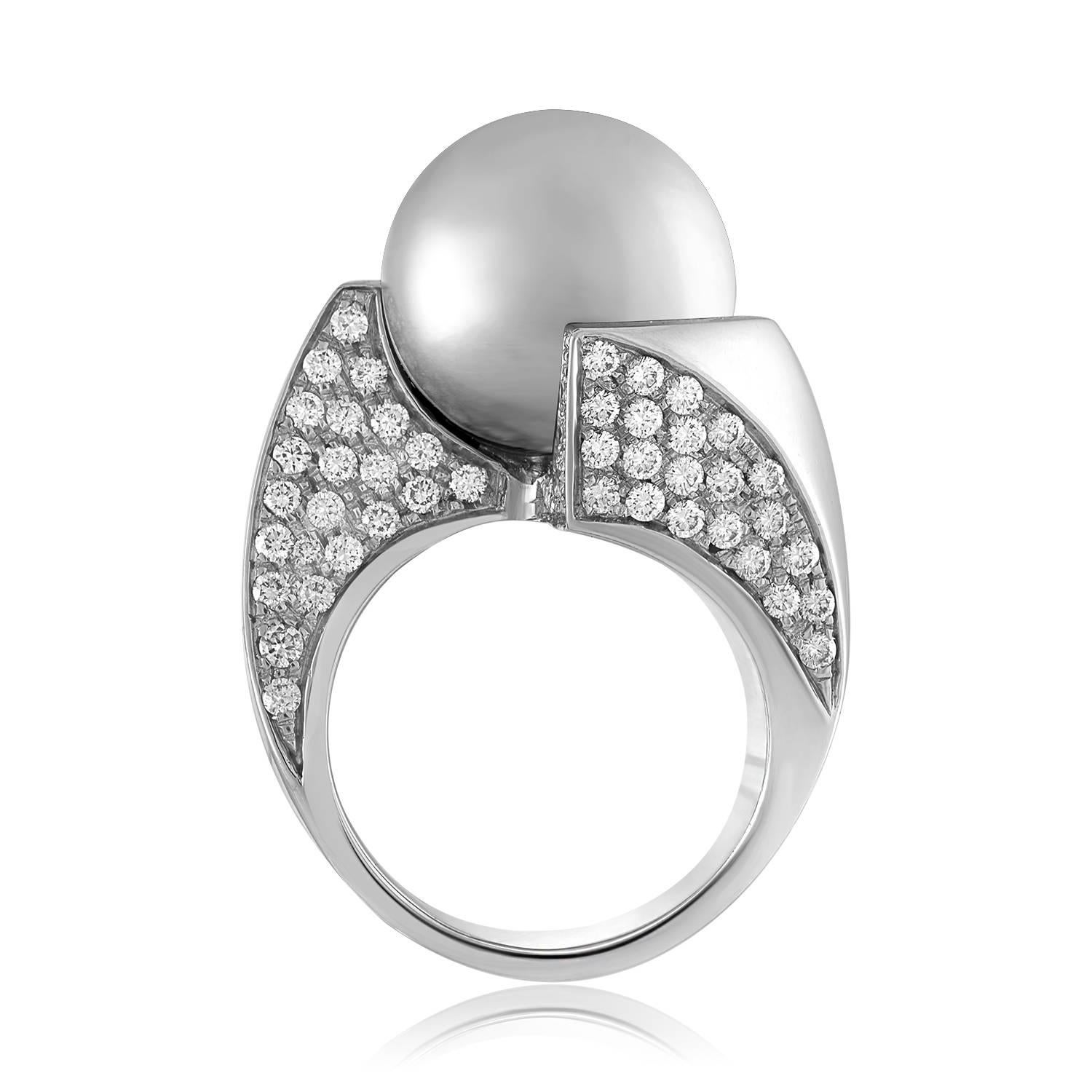 Taille ronde Bague en or 15 mm avec perle grise des mers du Sud et diamants de 3,50 carats en vente