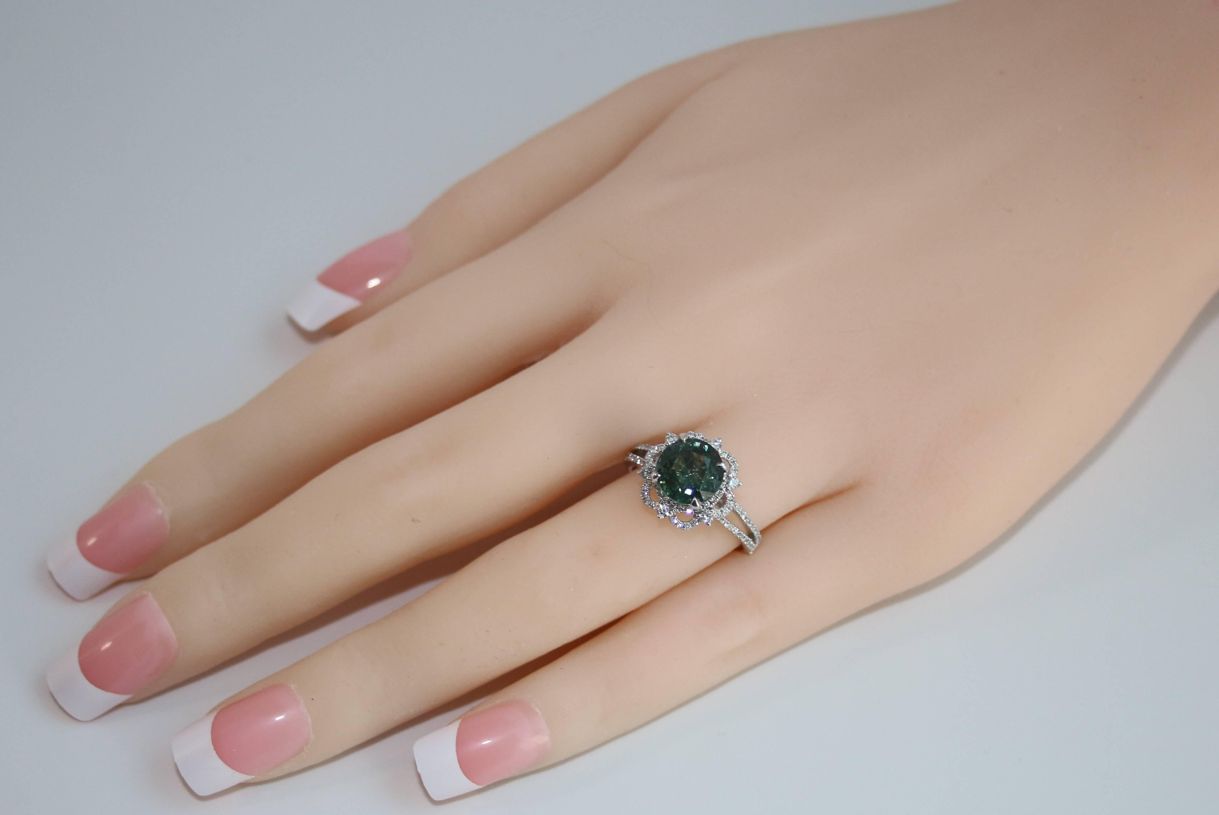 Round Cut Certified No Heat 3.08 Carat Bluish Green Sapphire Diamond Gold Ring