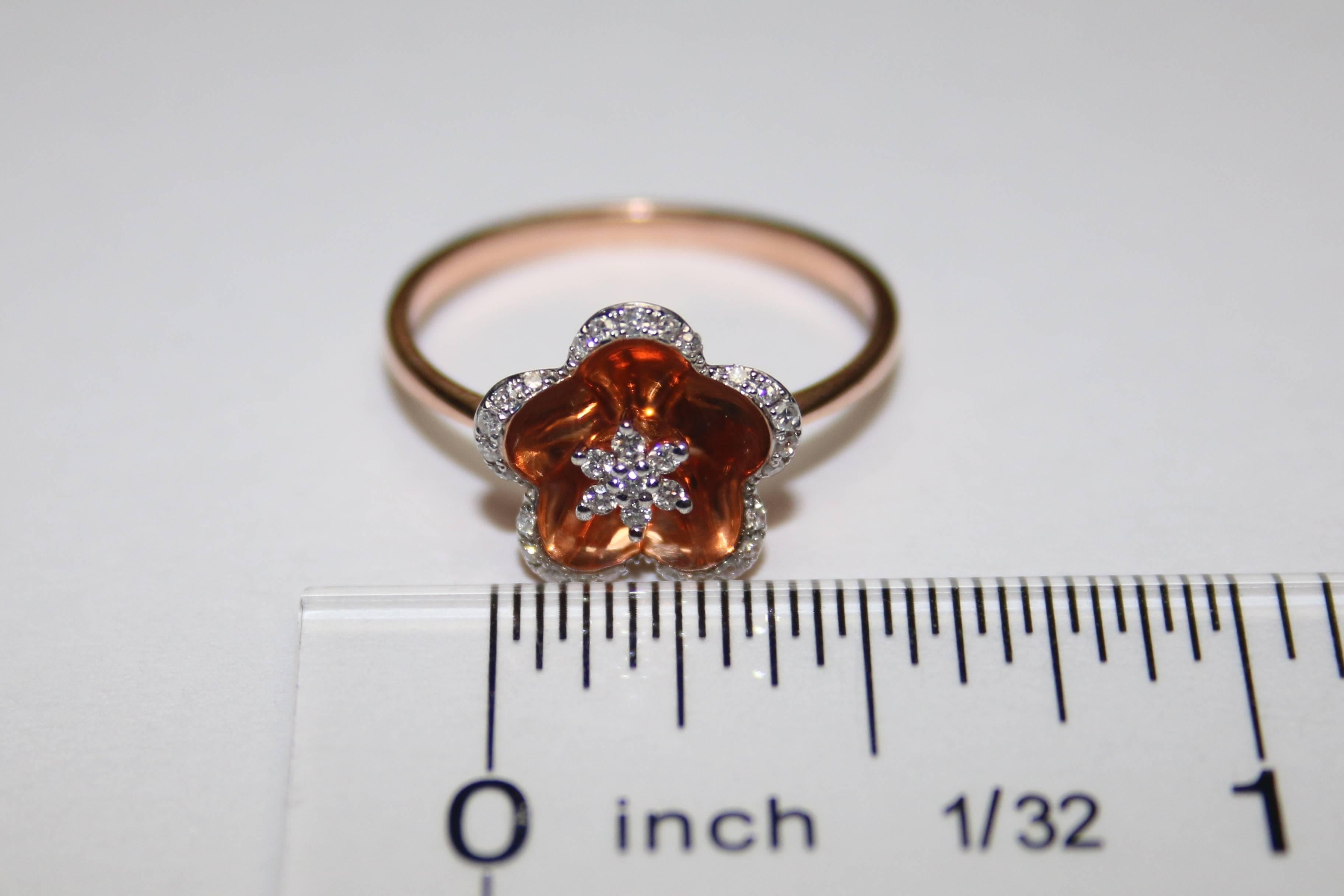 Round Cut 0.12 Carats Diamond and Rose Gold Flower Ring