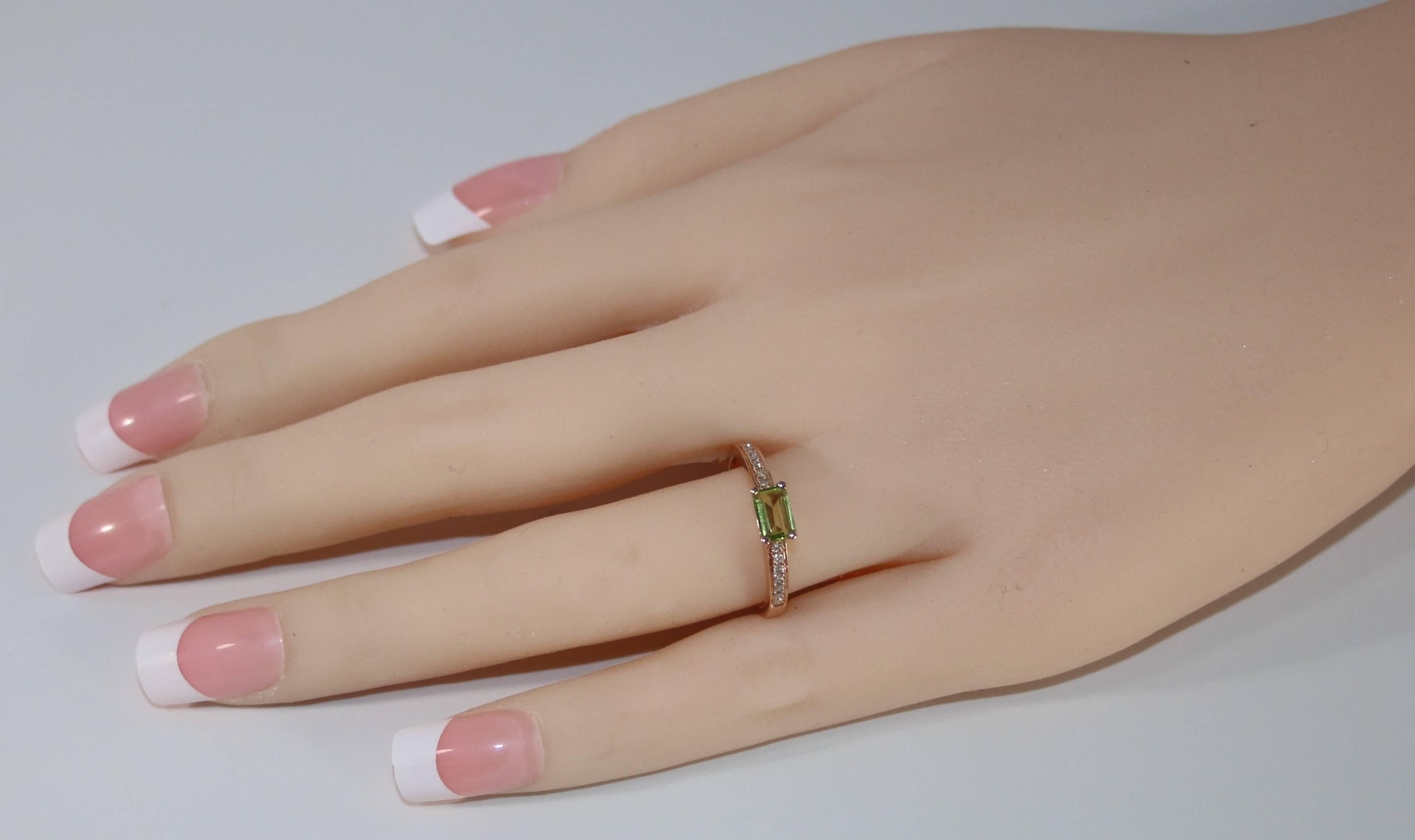 peridot baguette ring