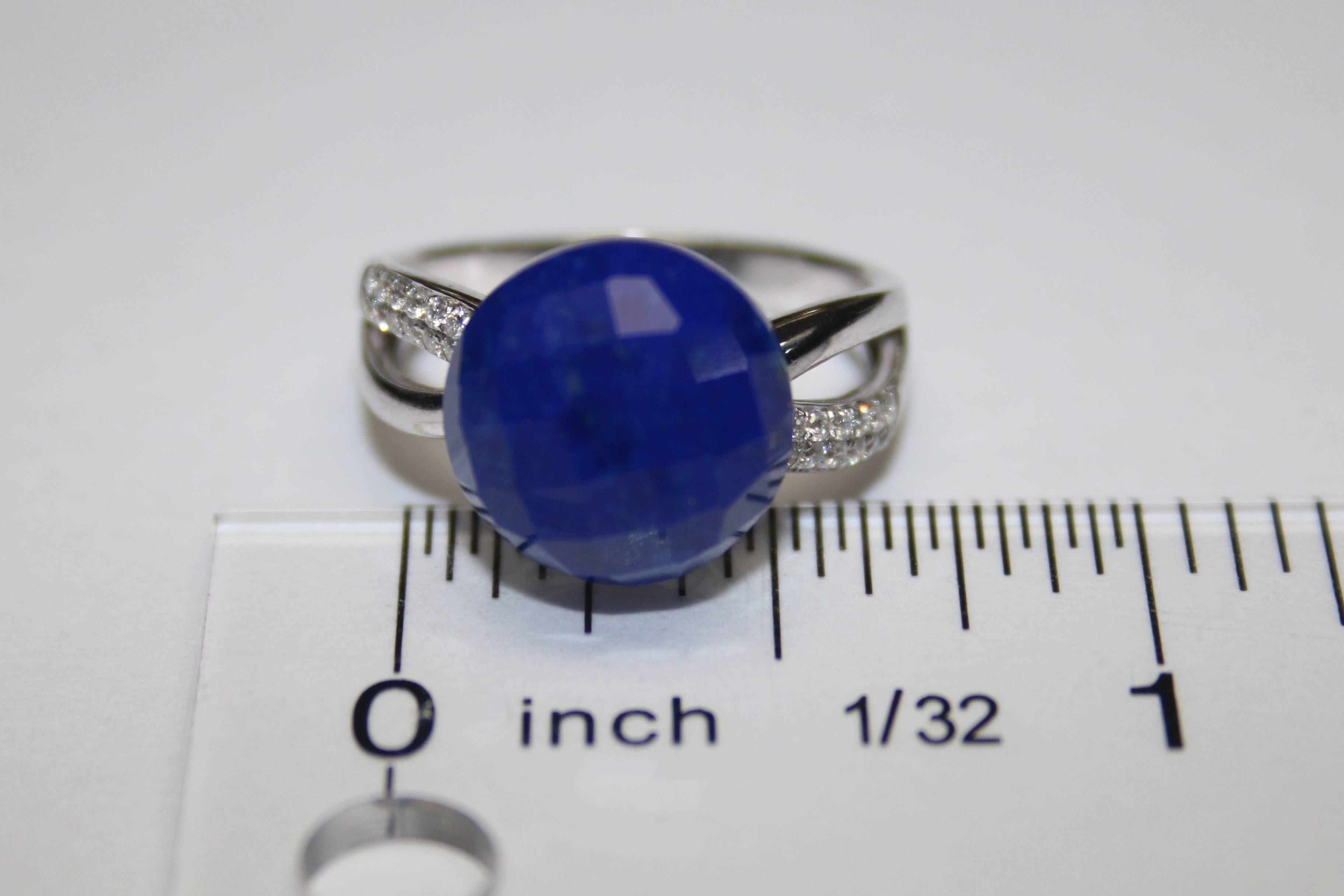 Round Cut 7.37 Carat Cabochon Lapis Lazuli Diamond Gold Ring For Sale