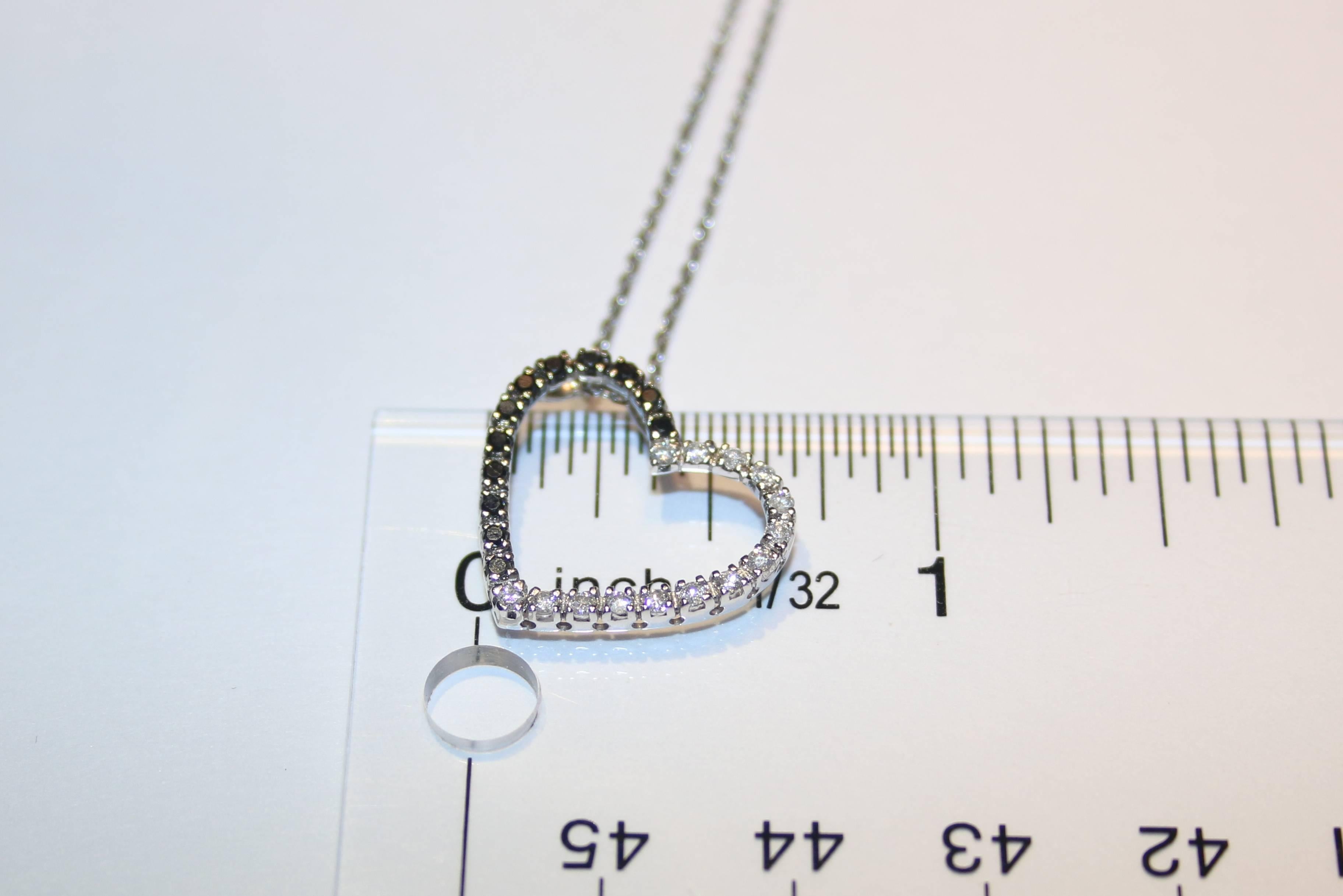 Contemporary 0.50 Carat Black and White Diamond Gold Heart Pendant Necklace For Sale