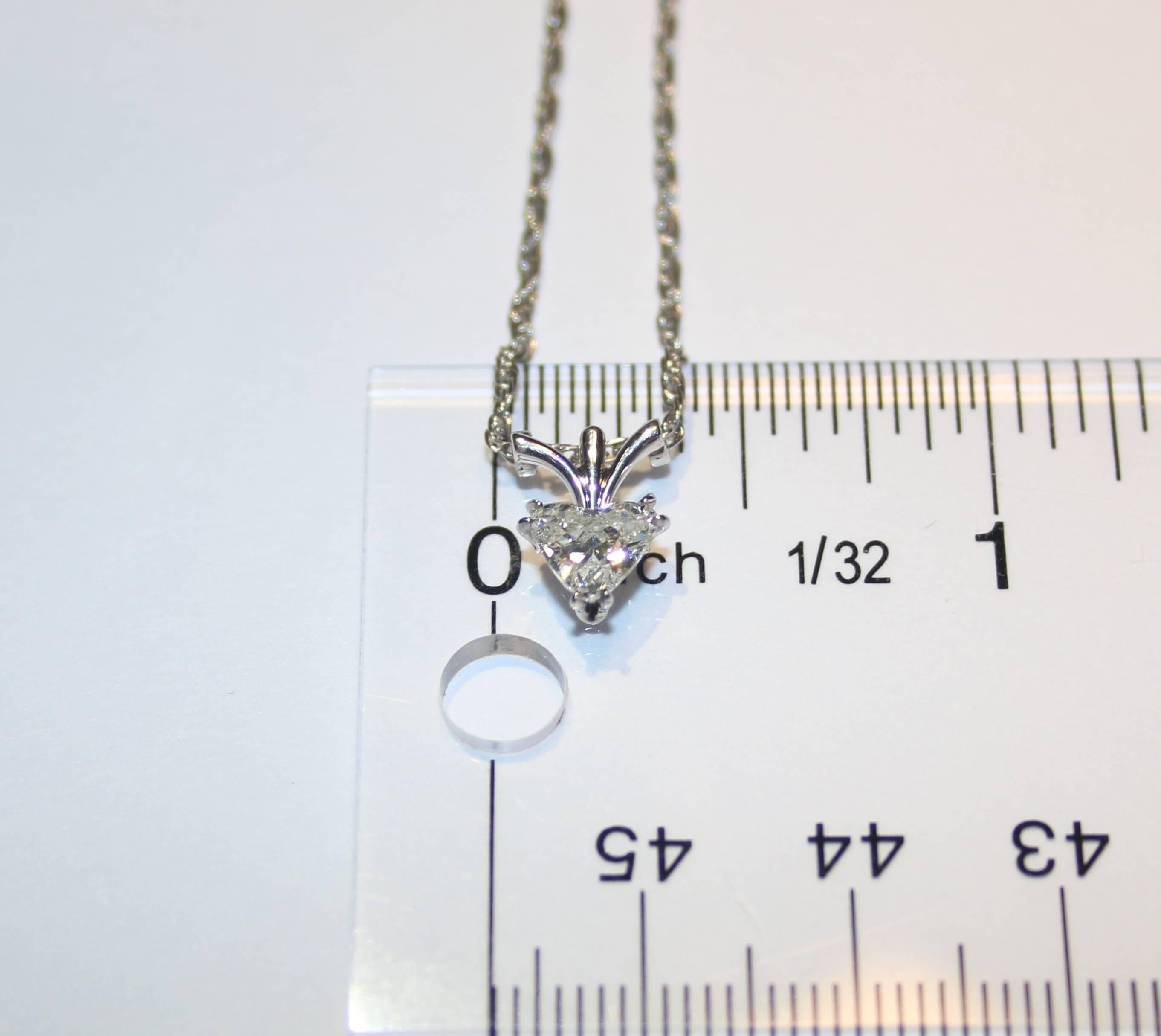 0.72 Carat Diamond Heart Gold Pendant Necklace In Excellent Condition For Sale In New York, NY