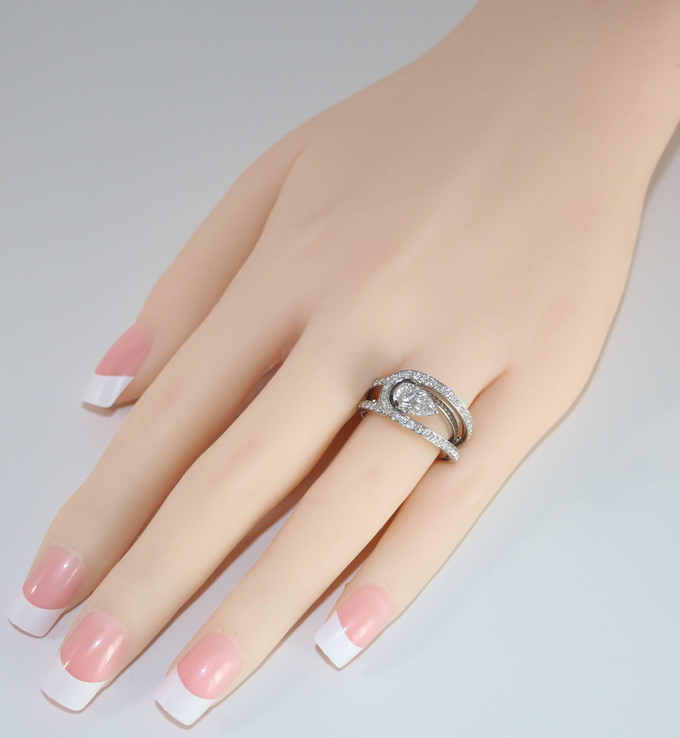 Fred of Paris GIA zertifizierter 1,00 Karat D VS1 Diamant Platin Lovelight Ring (Tropfenschliff) im Angebot