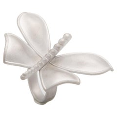 Four wings 18kt sandblasted white gold ring big Butterfly Astrid