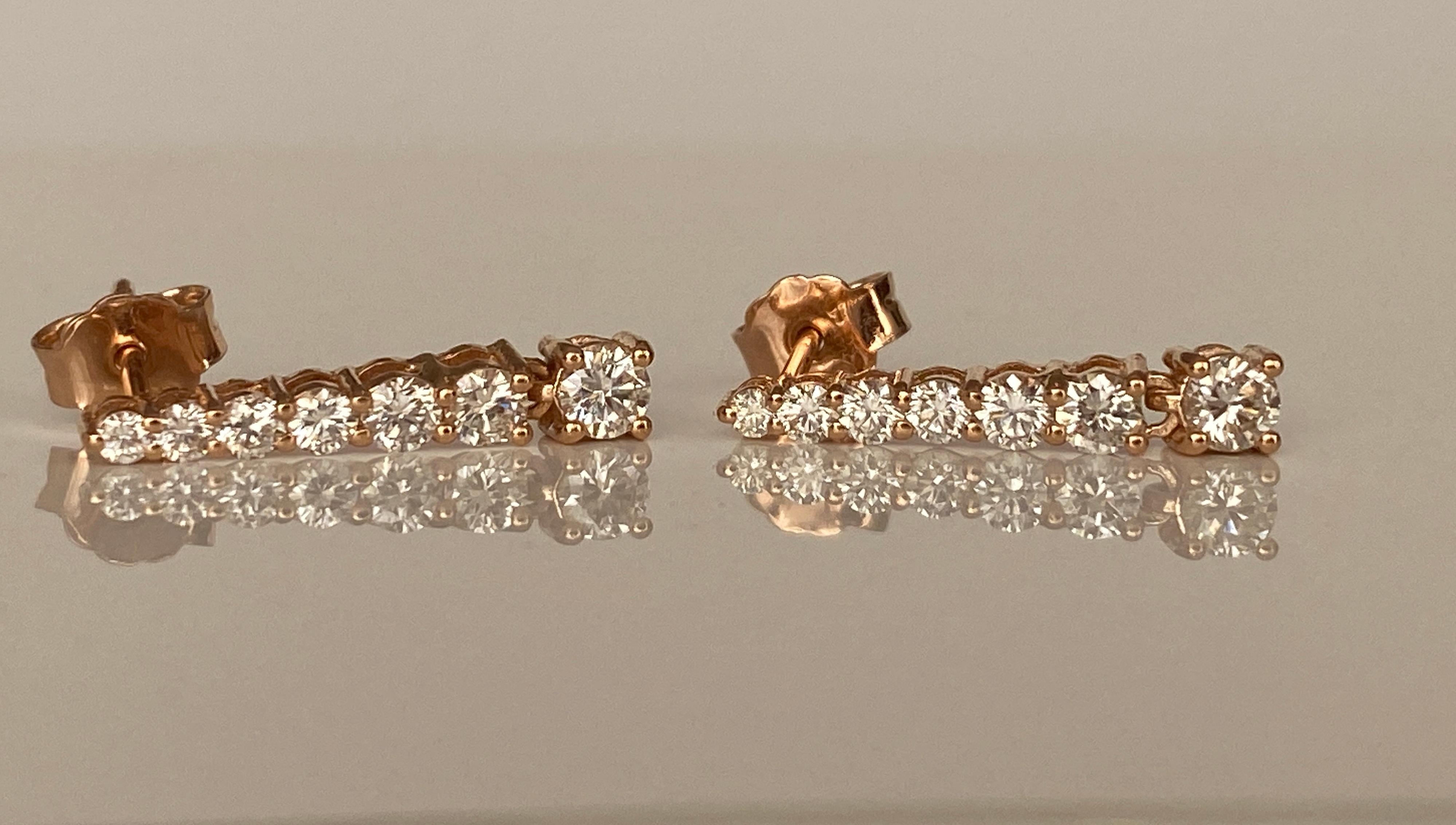 Orecchini pendenti in oro rosa 18 kt con diamanti in vendita 3