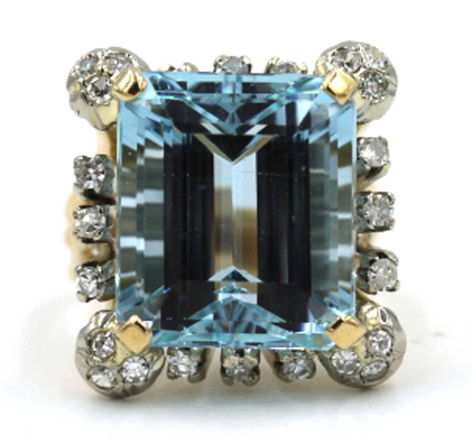 Women's 19-Carat  Aquamarine Diamond 18 Karat Two Tone Gold Ring