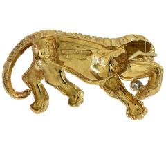 1990's Tiffany & Company Lioness Pin Brooch Emerald Eyes 18 Karat Yellow Gold