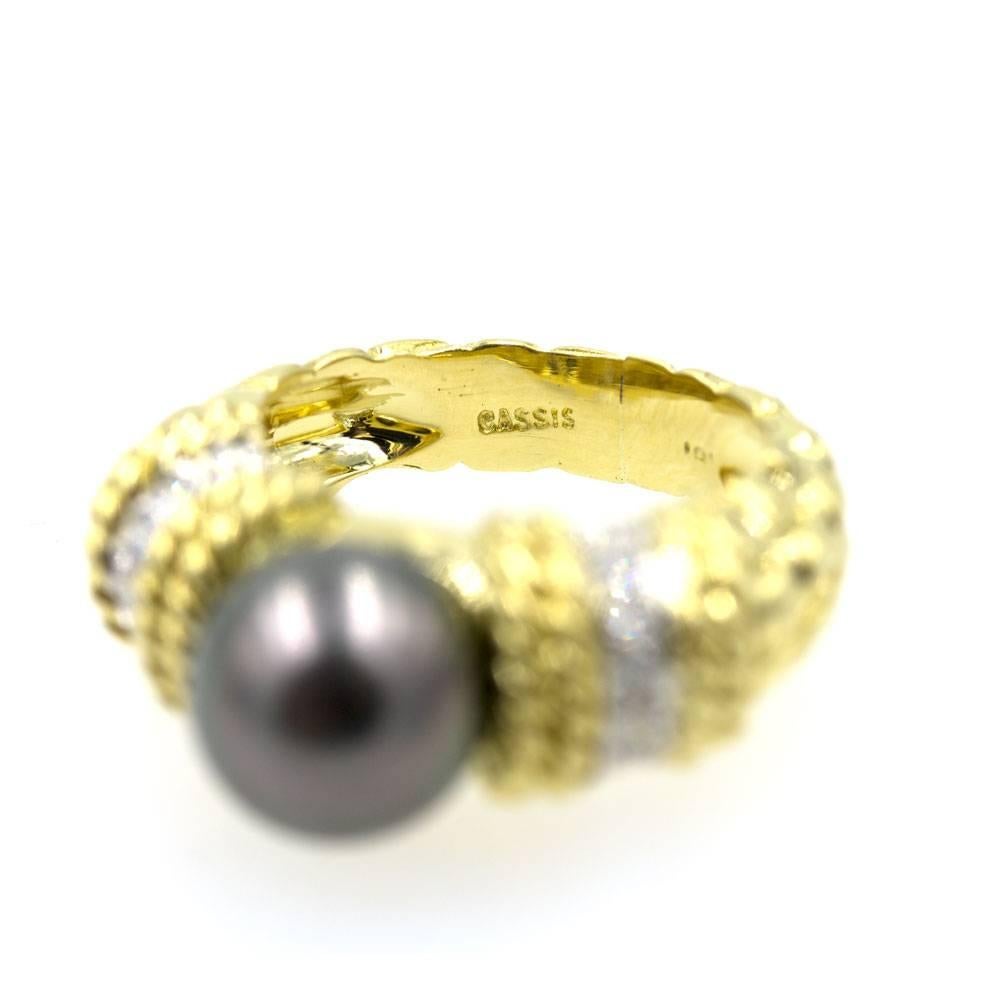 Cassis Modern Black Cultured Pearl Diamond Ring 18 Karat Yellow Gold In Excellent Condition In Boca Raton, FL