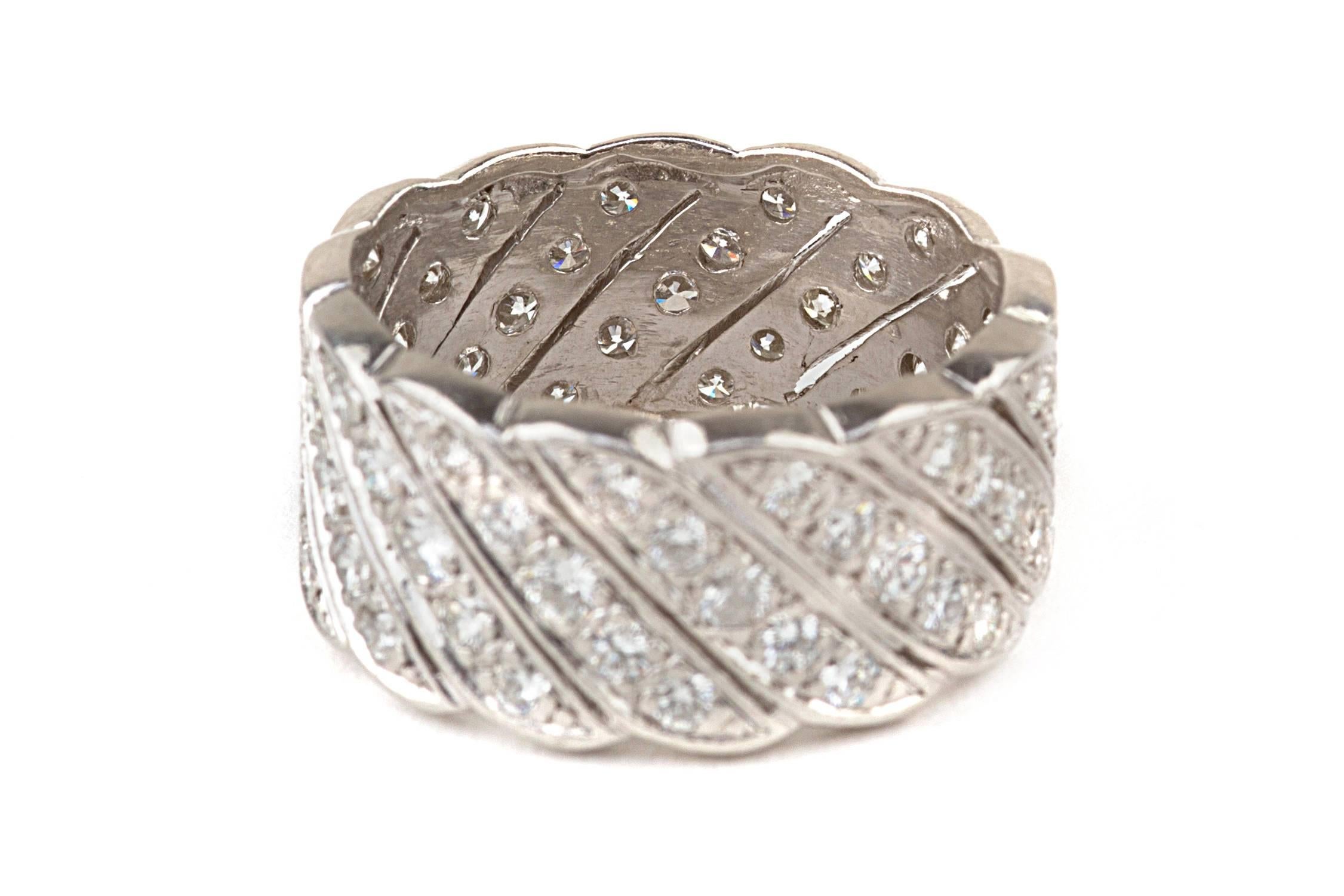 Modern Diamond Scalloped Band Ring 14 Karat White Gold 1