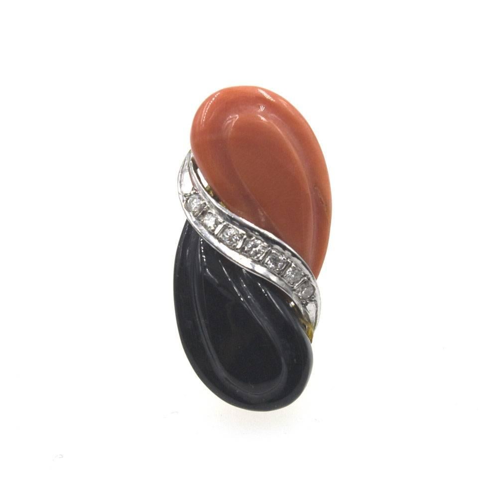 Retro Carved Onyx Coral Diamond Yellow Gold Earrings In Good Condition In Boca Raton, FL