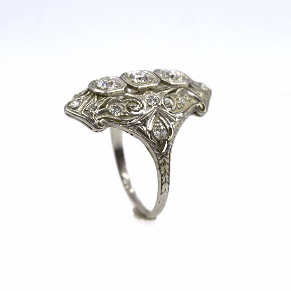 Art Deco Diamond Platinum Filigree Ring In Excellent Condition In Boca Raton, FL