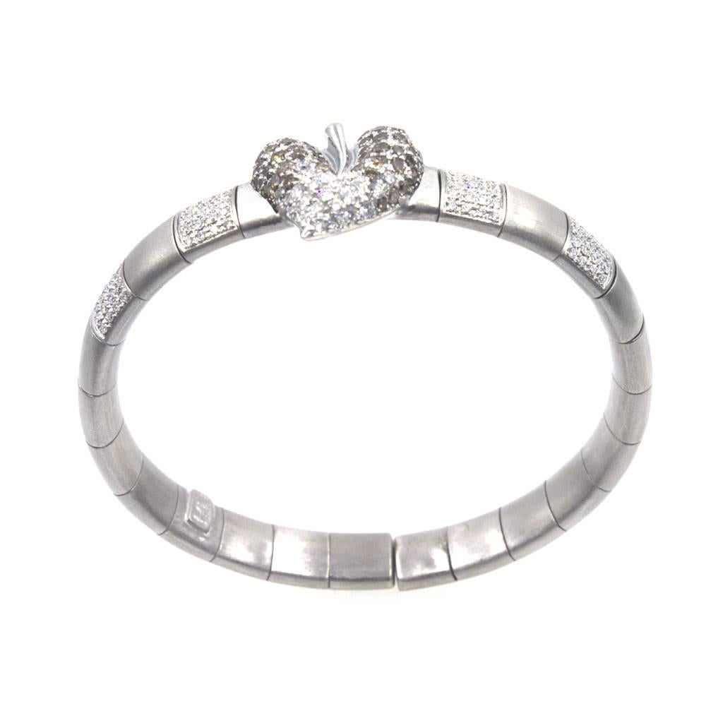 Modern Diamond 18 Karat White Gold Flexible Heart Bangle Bracelet