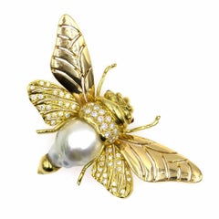 Designer Diamond Pearl 18 Karat Yellow Gold Bee Pin Brooch