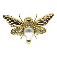Designer Diamond Pearl 18 Karat Yellow Gold Bee Pin Brooch