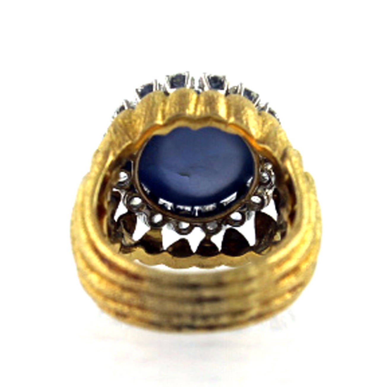 David Webb Star Sapphire Diamond Gold Ring In Excellent Condition In Boca Raton, FL