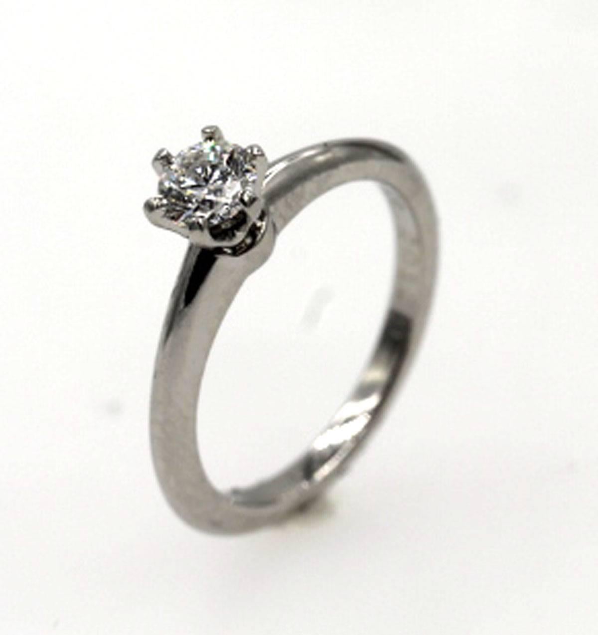 Modern Tiffany & Co. Diamond Platinum Solitaire Ring