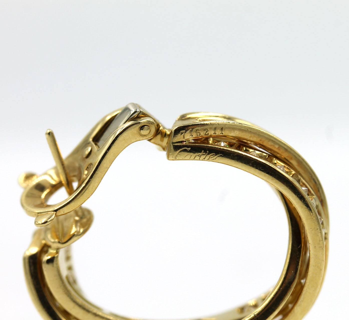 Taille ronde Cartier, grandes boucles d'oreilles vintage Trinity en or jaune 18 carats avec diamants