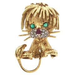 Vintage Honora Lion Cub 18 Karat Yellow Gold Brooch Pin Emerald Ruby Accents