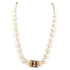 South Sea Pearl Necklace Ruby 18 Karat Yellow Gold Clasp 17.5 Inches
