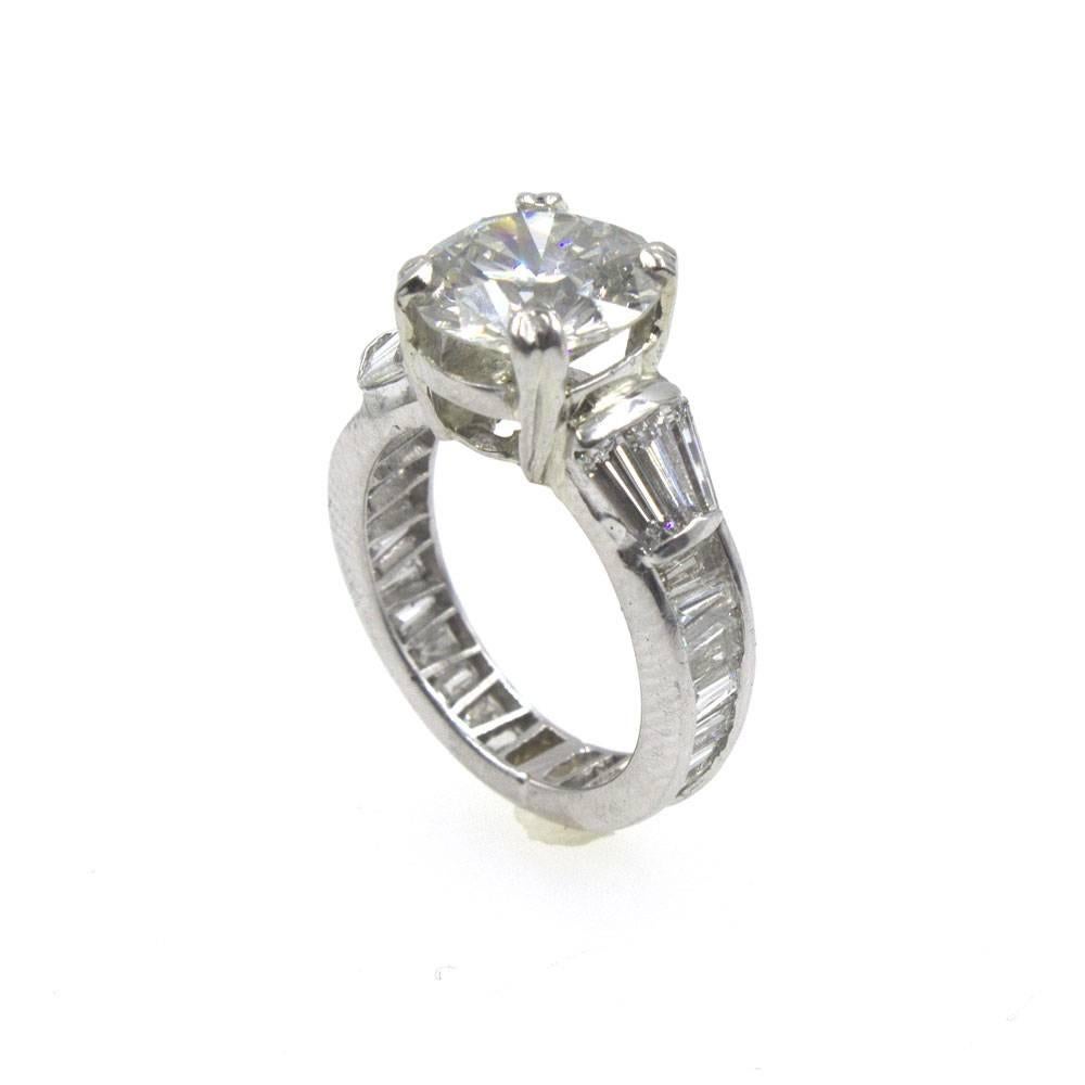 Modern 3.05 Carat Diamond Platinum Engagement Ring GIA Certificate In Excellent Condition In Boca Raton, FL