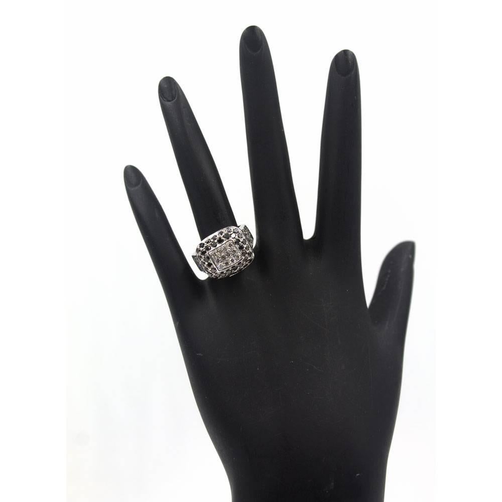 Women's White and Black Diamond 18 Karat Gold Ring