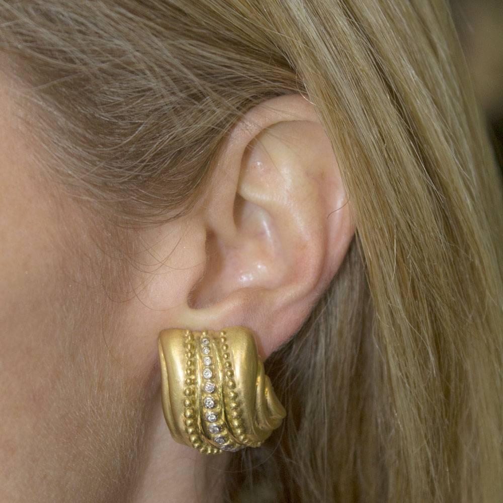 Round Cut Diamond Satin Finished 18 Karat Yellow Gold Textured Earrings