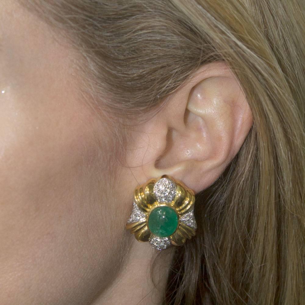 Oval Cut 1970s Emerald Diamond Platinum 18 Karat Yellow Gold Clip Earrings