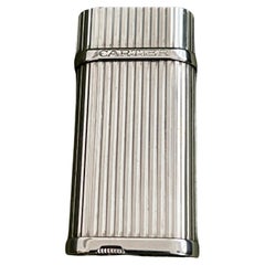 “Les Must de Cartier Paris“ Retro Mini “Gordon” Platinum Finish Silver Lighter 