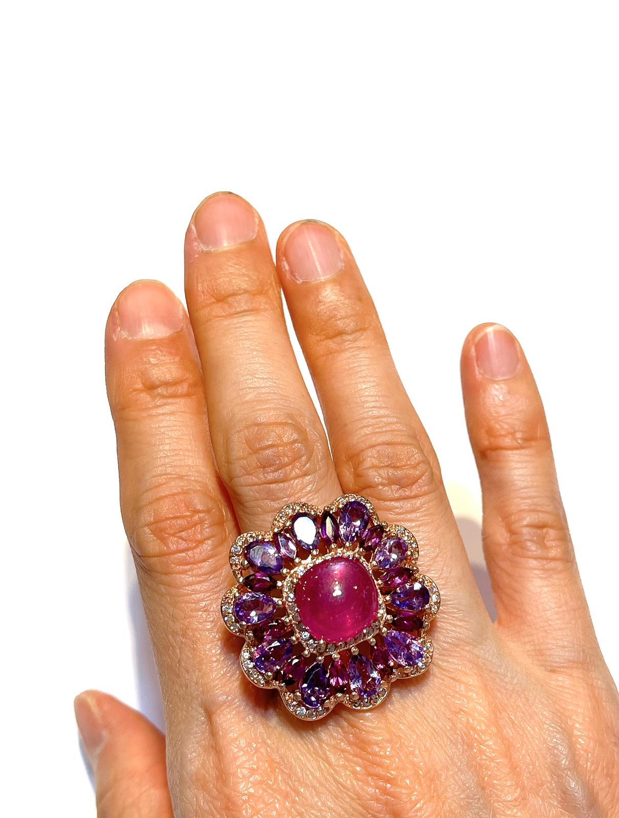 Taglio brillante Anello da cocktail con rubino d'epoca e gemme multicolore Bochic 