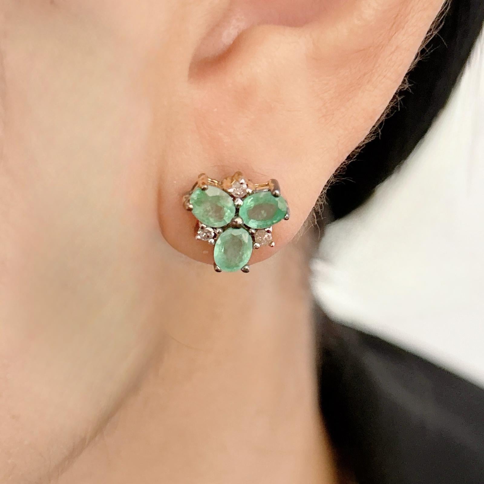 Taille rose Boucles d'oreilles Bochic Orient en or et argent 18 carats avec émeraudes et diamants taille rose en vente