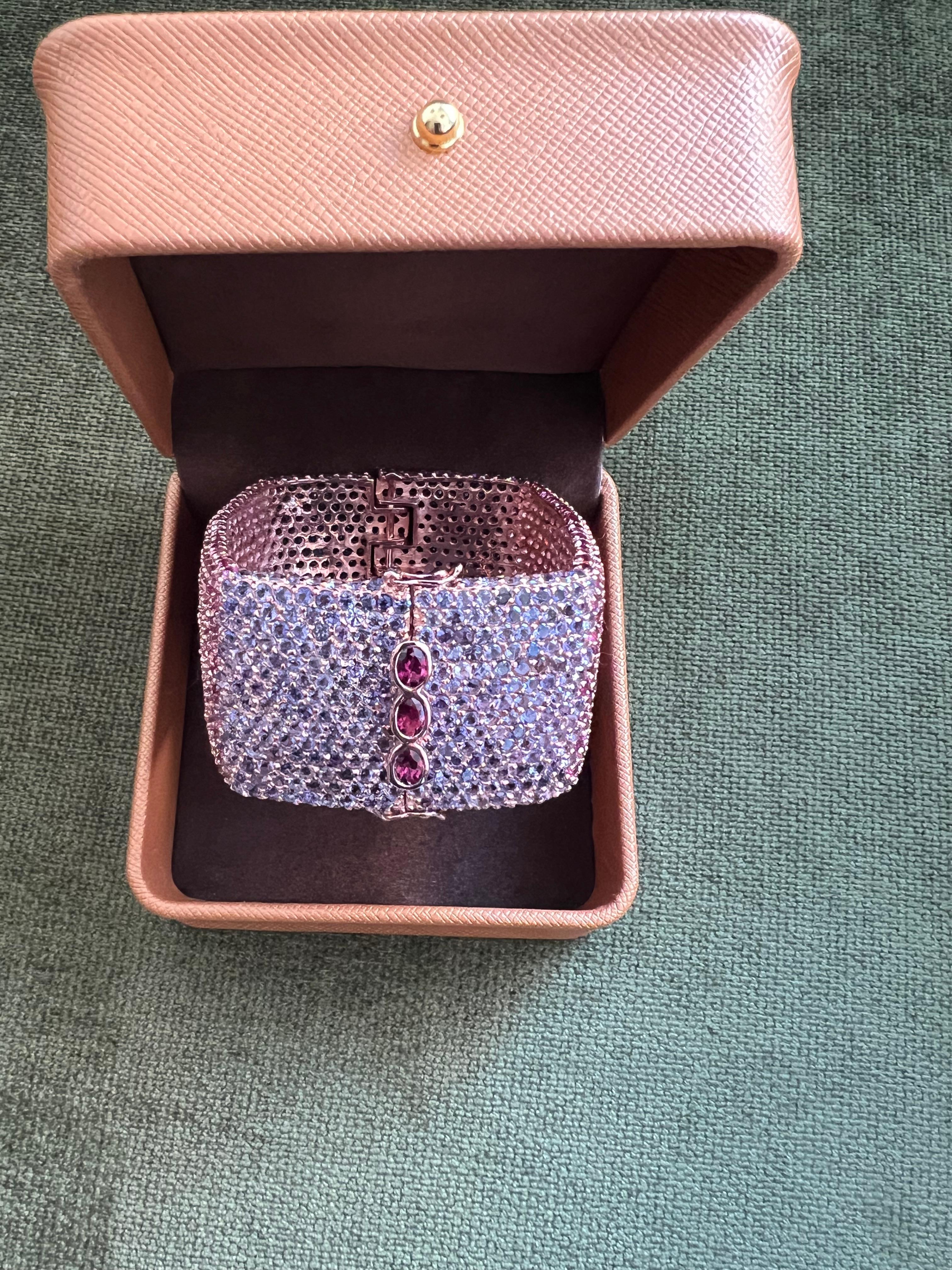 Bochic “Capri” Vintage Multi Ruby & Gem Bangle Set In 18K Gold & Silver In Excellent Condition For Sale In New York, NY