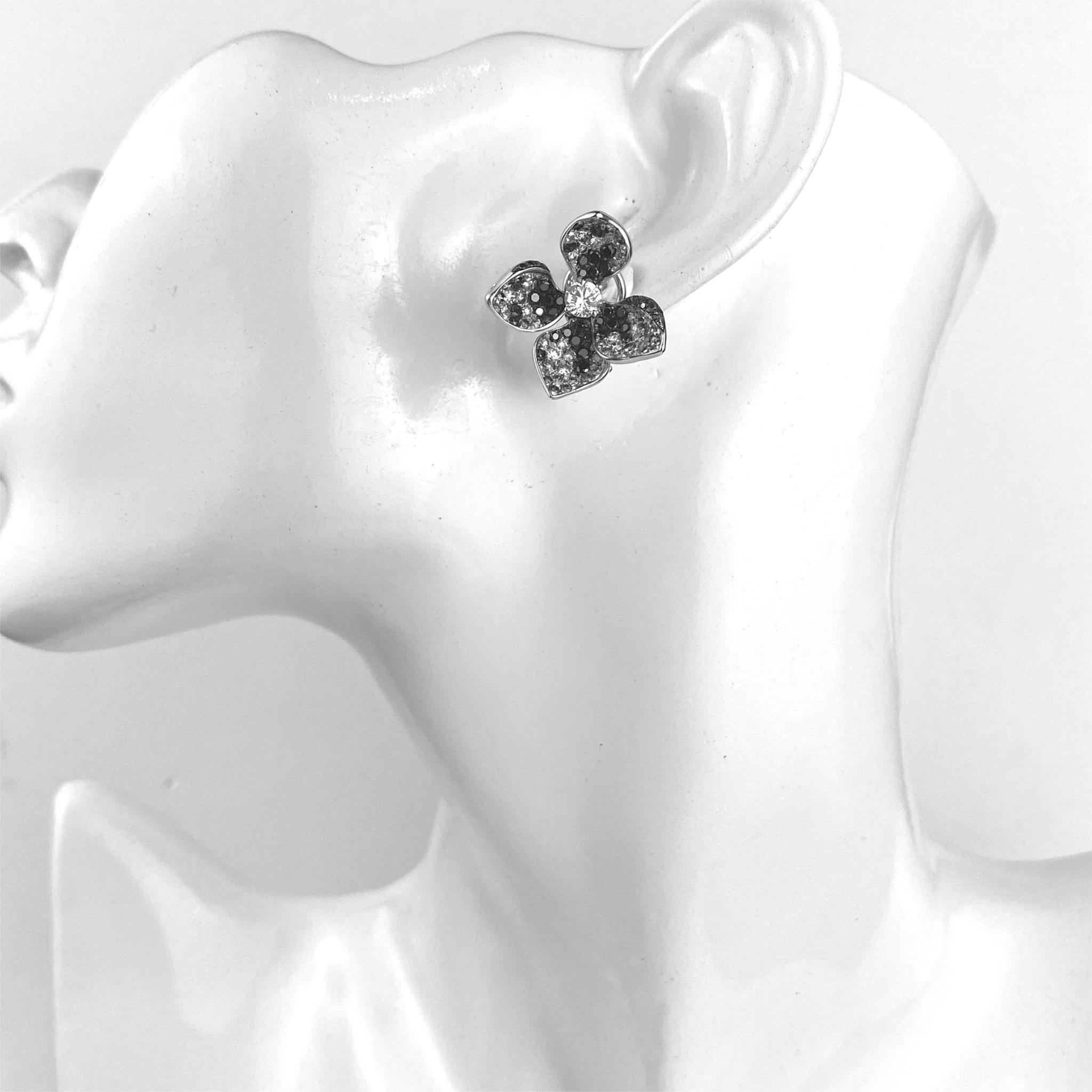 Brilliant Cut Stefan Hafner 18k White Gold Diamond Flower Earrings