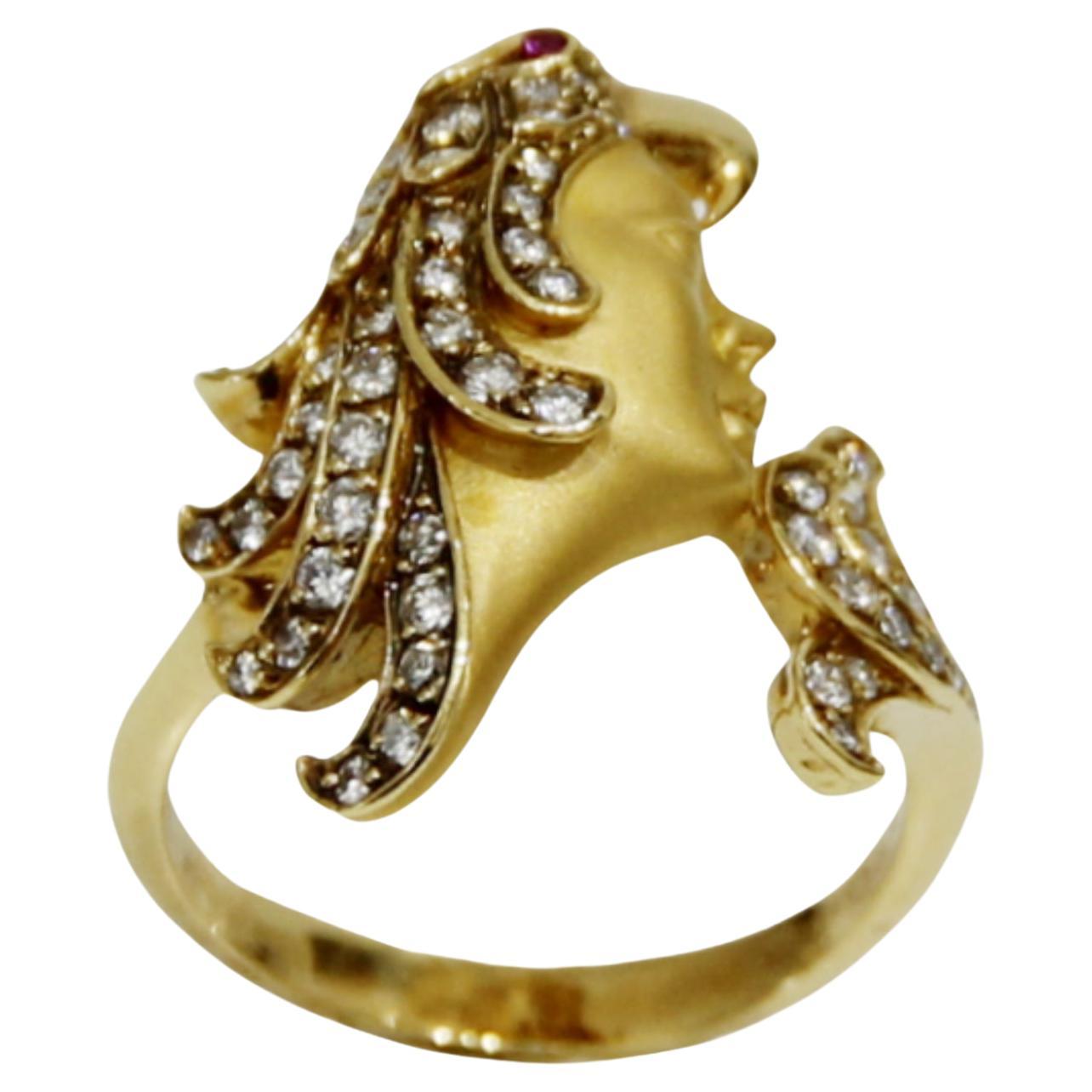 Carrera Y Carrera 18K Yellow Gold and Diamond Face Ring For Sale