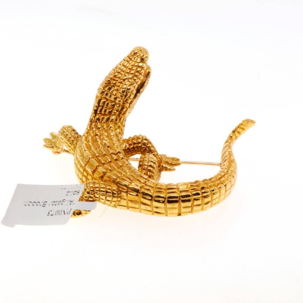 A magnificent, unique and collectible solid 18k gold Alligator Pin.  This is a rare and very well done piece.