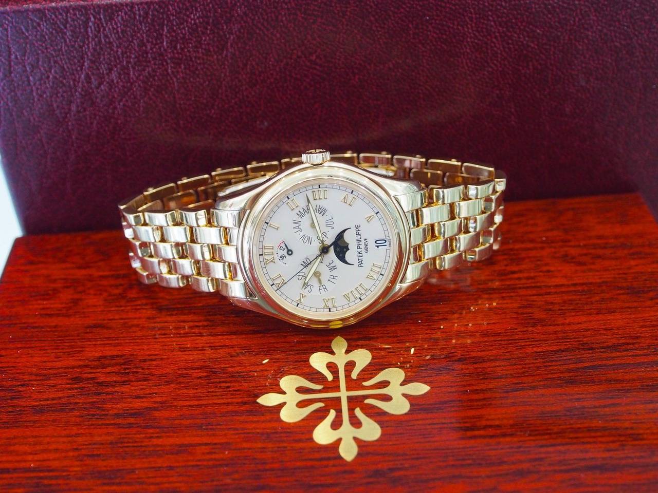 Patek Philippe Yellow Gold Annual Calendar Wristwatch Ref 5036/1J 4