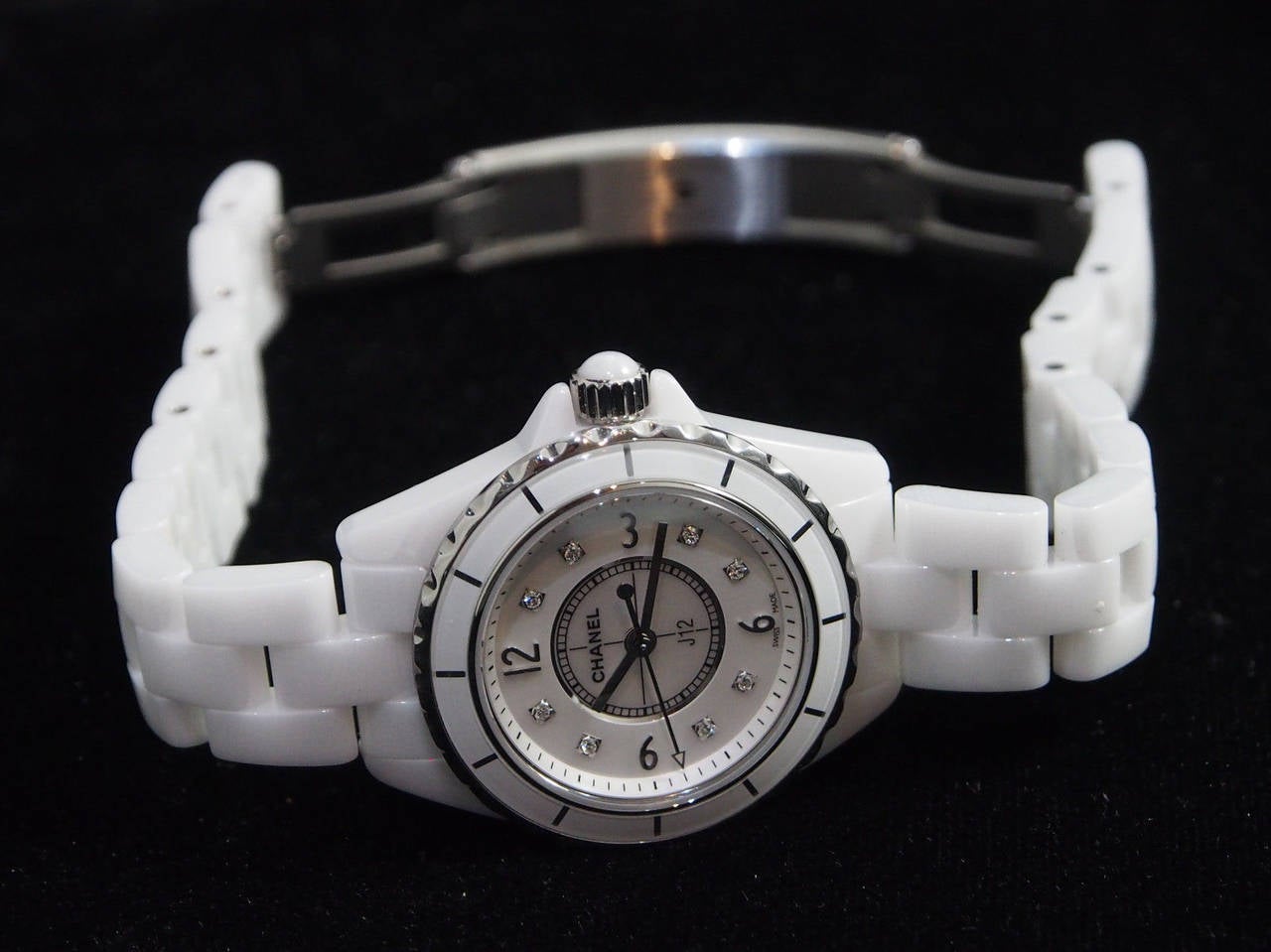 Chanel Lady's White Ceramic J12 Wristwatch with Diamond Dial 5
