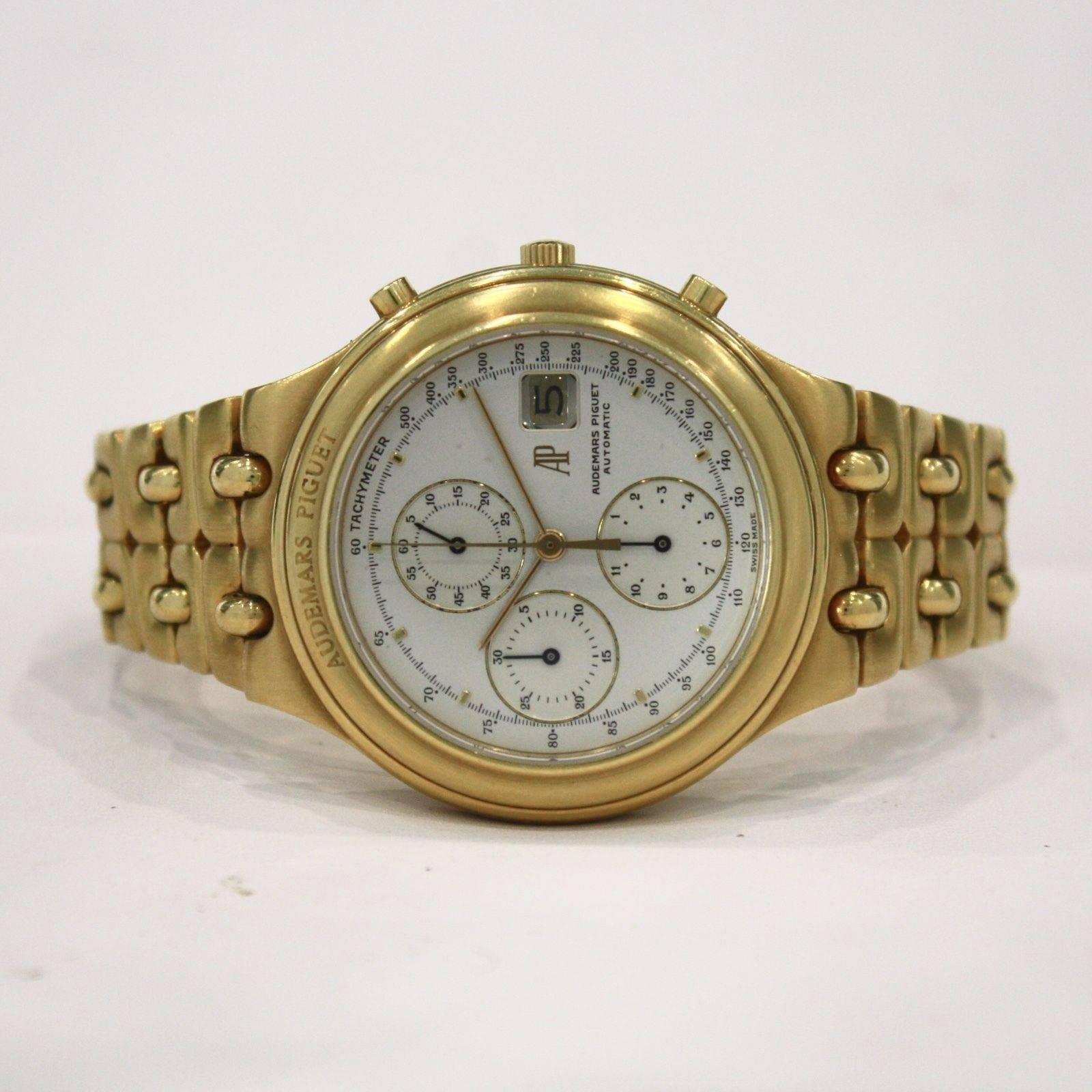 Brand Name	Audemars Piguet
Style Number	25644A
Series	Huitieme Chronograph
Gender	Men's
Case Material	18k Yellow Gold
Dial Color	Silvered Dial
Movement	Automatic
Engine	Cal. 2126/2840
Functions	Hours, Minutes, Seconds, Chronograph
Crystal