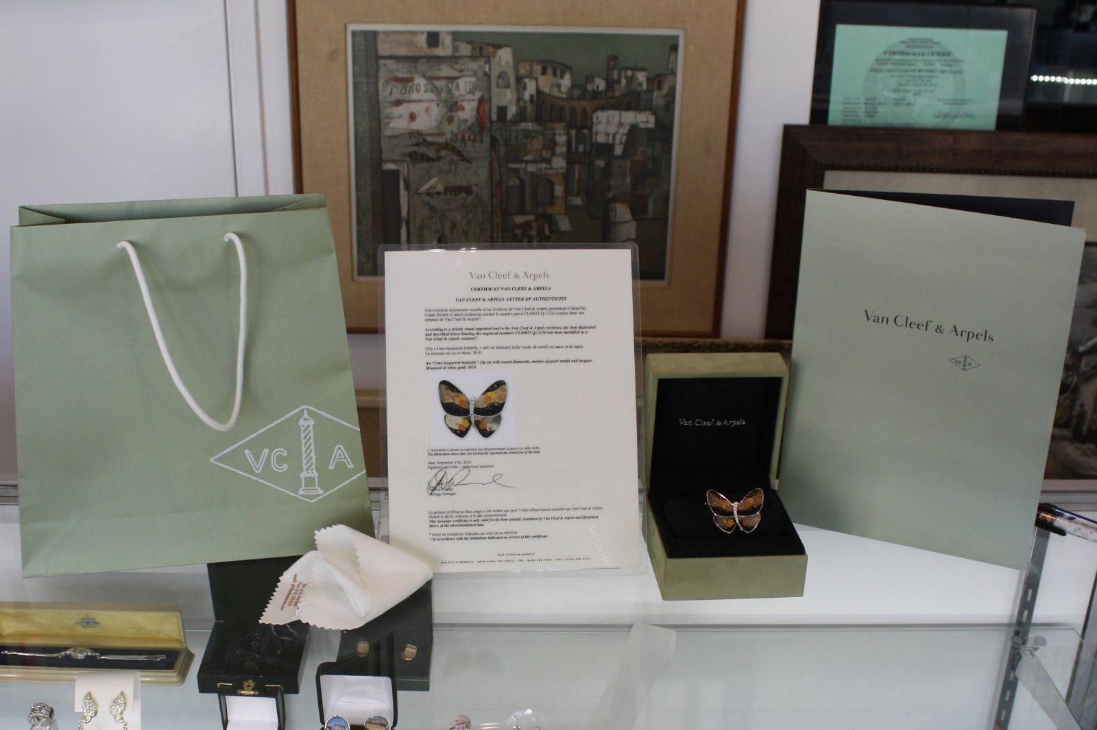Van Cleef & Arpels Ume Lacquered Butterfly Pin In Excellent Condition In Los Angeles, CA