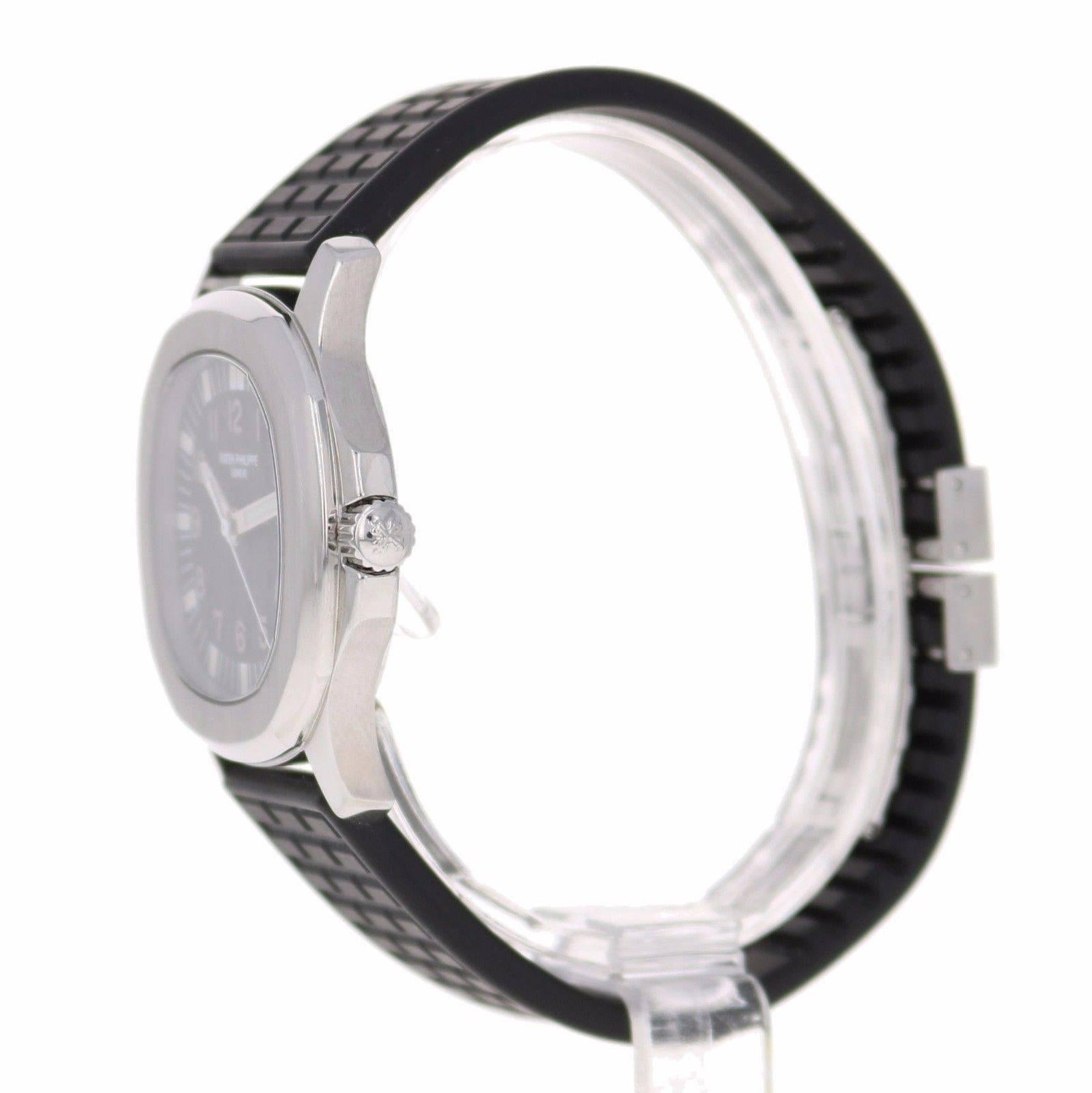 Patek Philippe Stainless Steel 35mm Aquanaut Quartz Wristwatch  In Excellent Condition In Los Angeles, CA