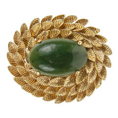 1950s Jade Gold Wreath Pin