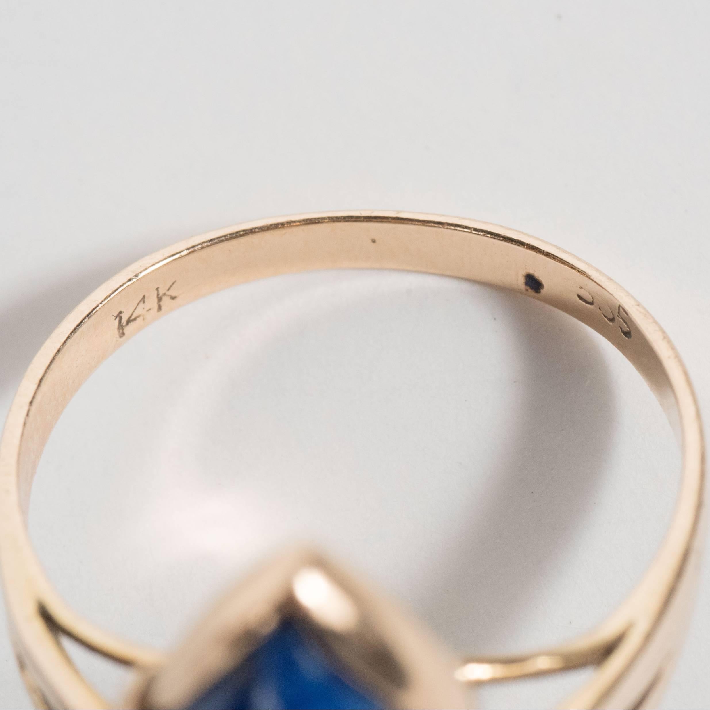 Mid-Century Modernist Lapis Lazuli Gold Ring In Excellent Condition In New York, NY