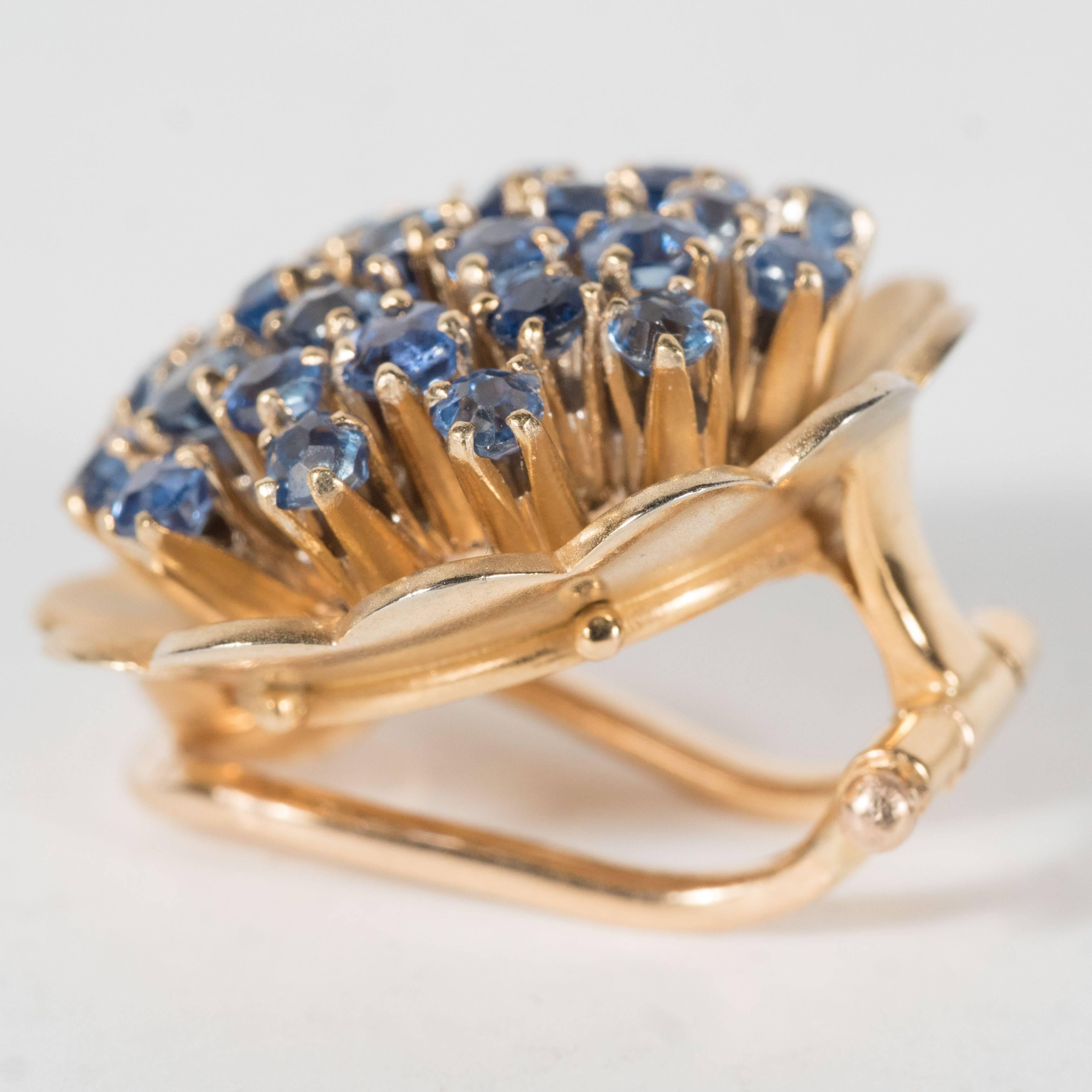 Mid-Century Stylized Sapphire Gold Floral Earclips  In Excellent Condition In New York, NY